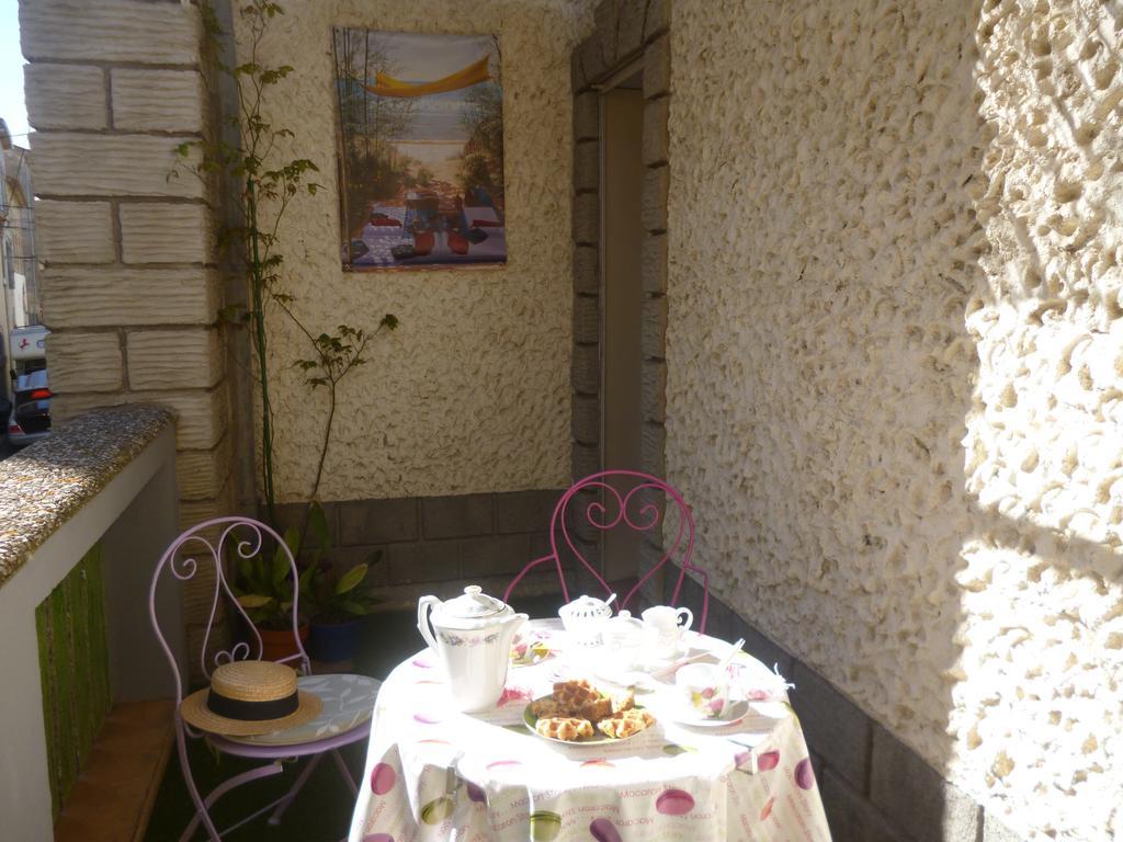 Chambres D'Hotes La Rose Des Vents Ginestas Bagian luar foto
